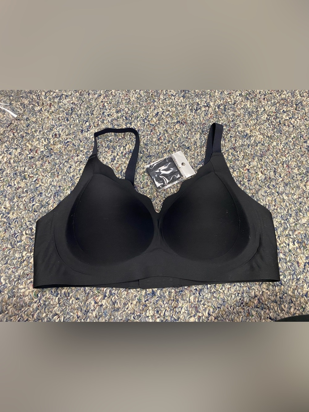 Hilaine Smooth Black Wireless Bra with Light Padding